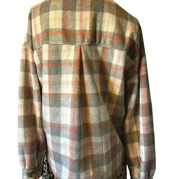 Altar’d State Plaid Shacket Size Small - Picture 10 of 13